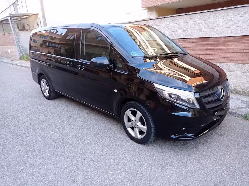 Agrupaci&oacute;n de Taxis I Pilot Cuadrado &ndash; Borrell.SL