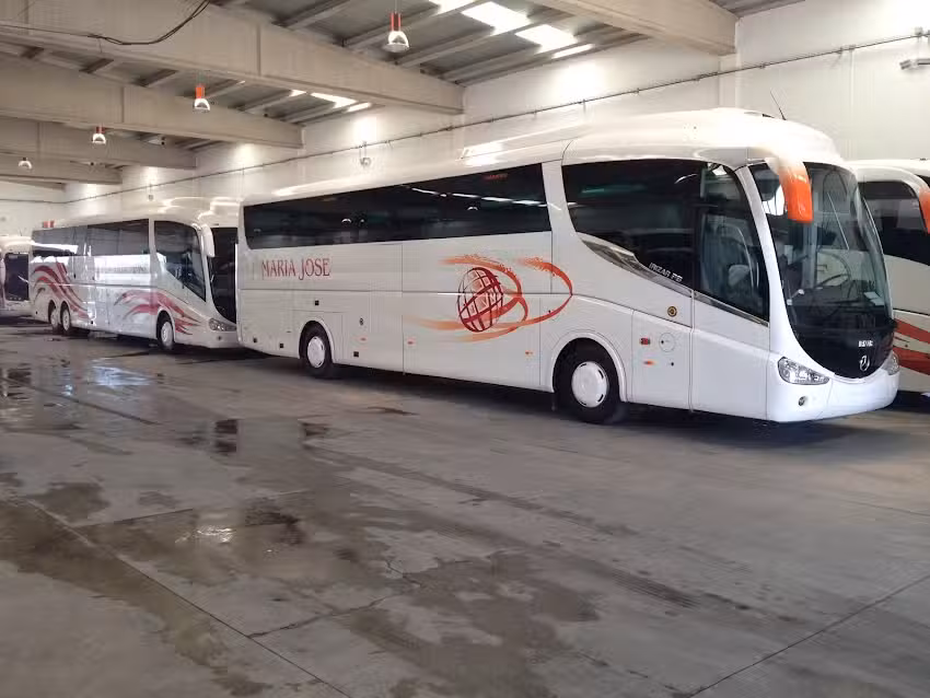 Autocares Mar&iacute;a Jos&eacute; S L