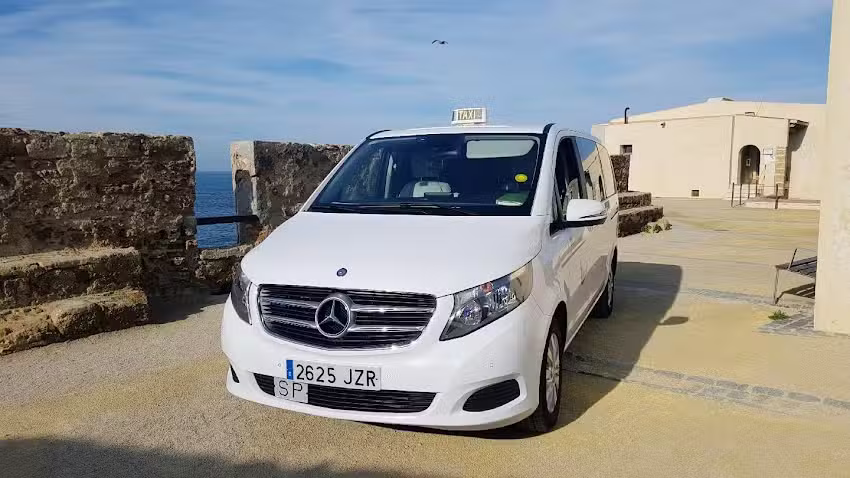 Booking transfers taxi C&aacute;diz