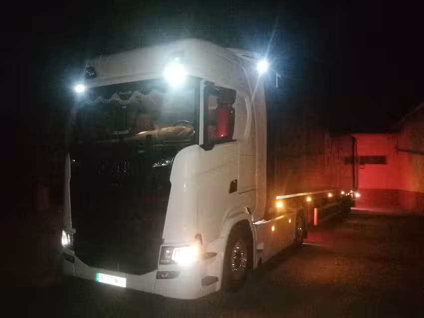 Distribuidora Gema 2000 S. L.