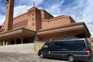 Fleet and Goo Minibus