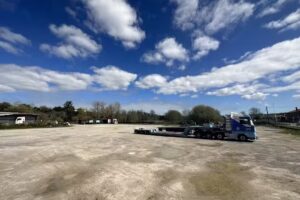 GRUAS Y REMOLCADORES ESTRADA S.L. TRANSPORTES ESPECIALES