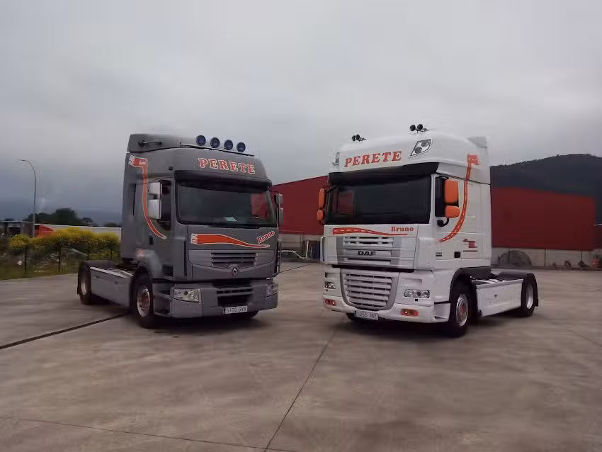 Grupo Perete. Servicio Viajeros de 4 a 17 personas.