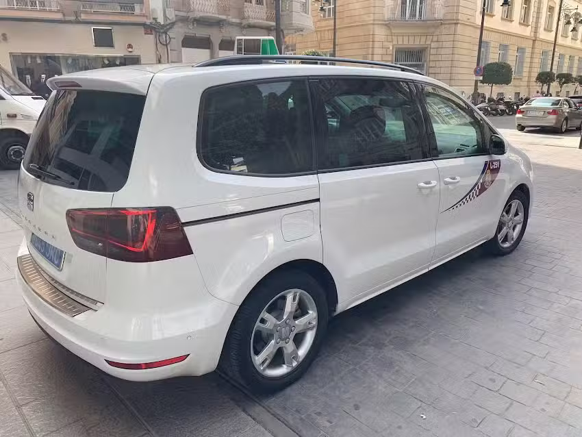 Isidoro Estupi&ntilde;a L&oacute;pez