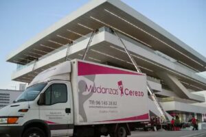 Mudanzas y Transportes Cerezo