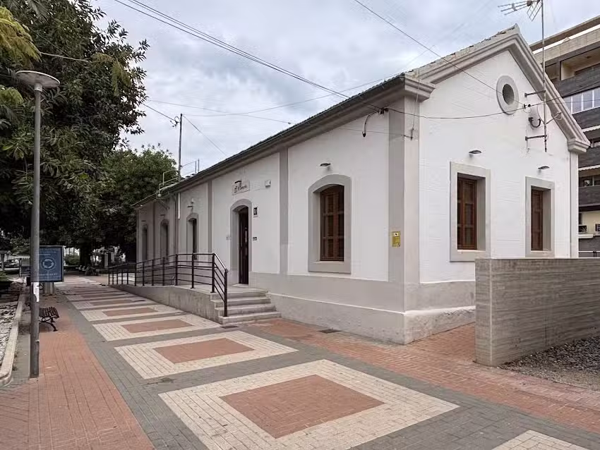 Oficina Estaci&oacute;n TRAM &ndash; El Campello