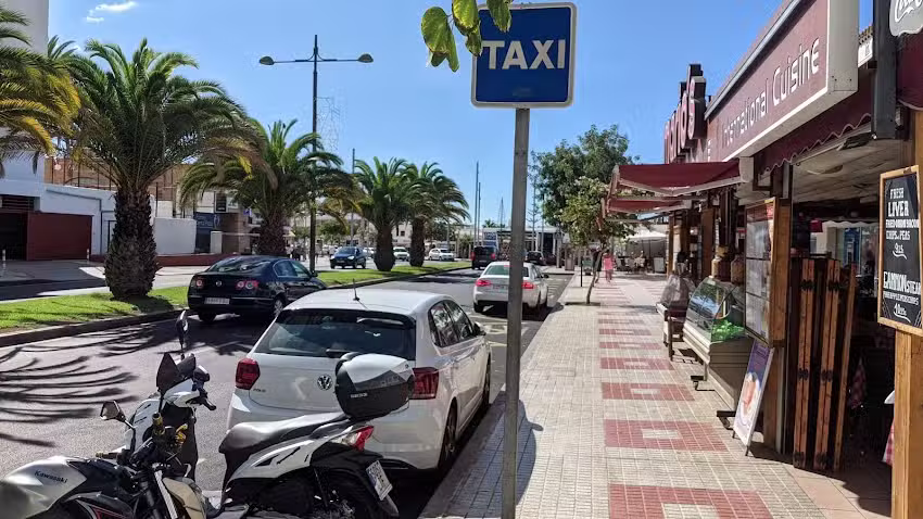 Parad De Taxis St eugens