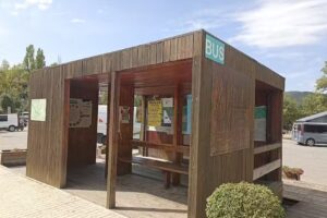 Parada BUS A&iacute;nsa. L&iacute;neas regulares