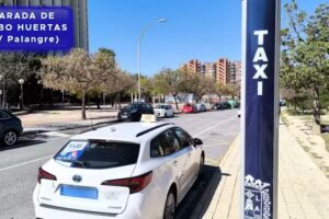 Parada de Taxi en C/ Palangre, 10