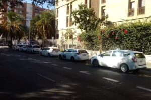 Parada de Taxis Cl&iacute;nica La Salud