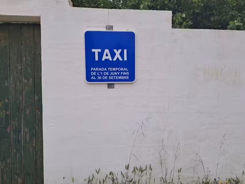 Parada de Taxis Es Castell