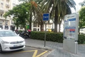 Parada de Taxis Plaza de Cánovas del Castillo