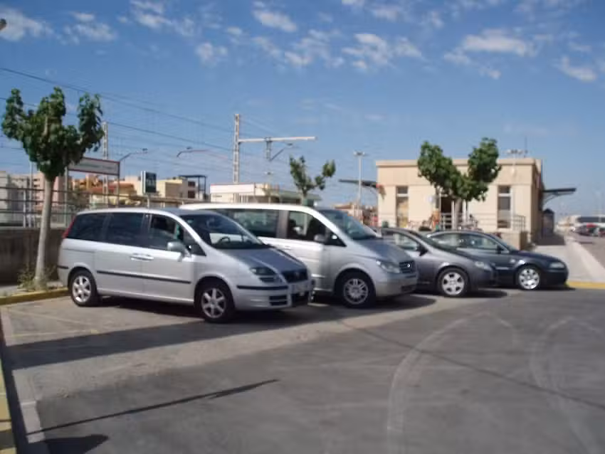Parada taxis estaci&oacute;n renfe