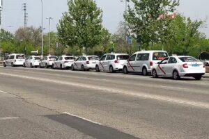 Radio Taxi Legan&eacute;s