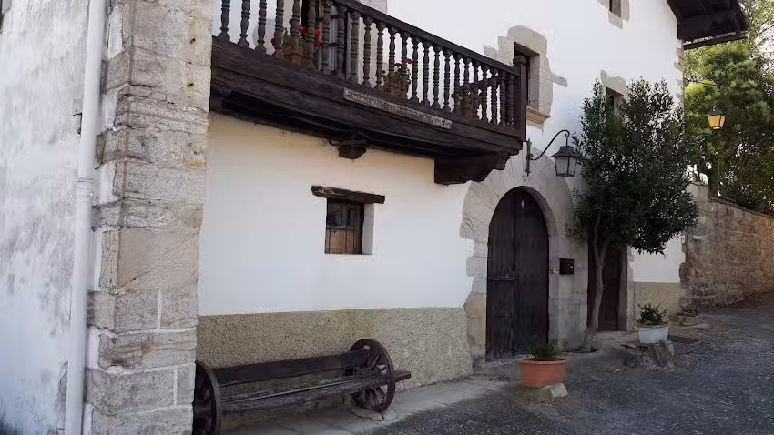 Servicios Log&iacute;sticos De Escabarte S L