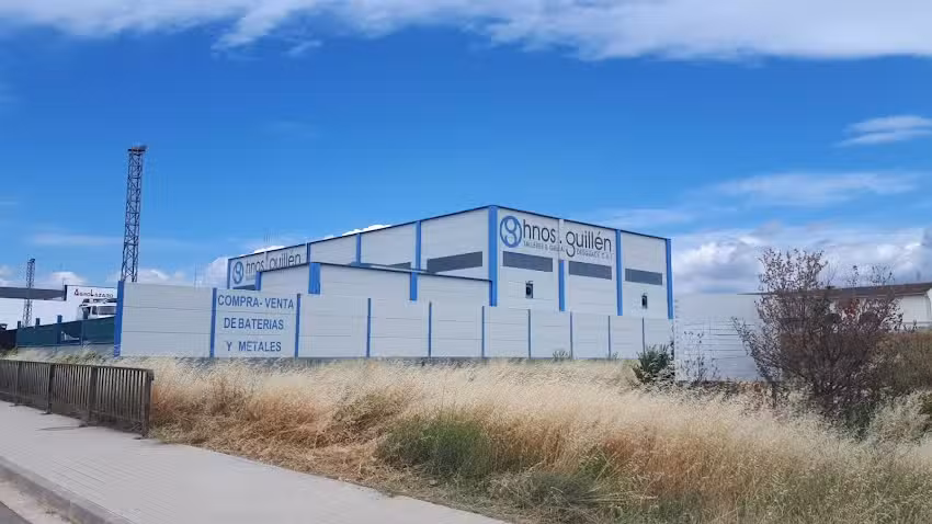 Talleres y Gr&uacute;as Hermanos Guill&eacute;n S.L.