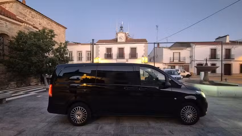 TAXI 9 PLAZAS &ndash; EL GUIJO