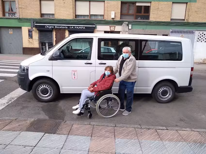 Taxi Adaptado 9 plazas Lena