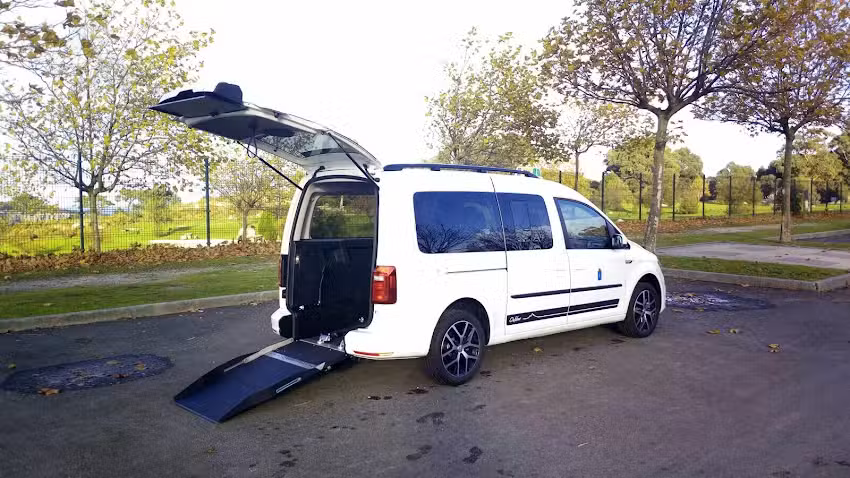 TAXI ADAPTADO CORU&Ntilde;A &ndash; PABLO GARCIA