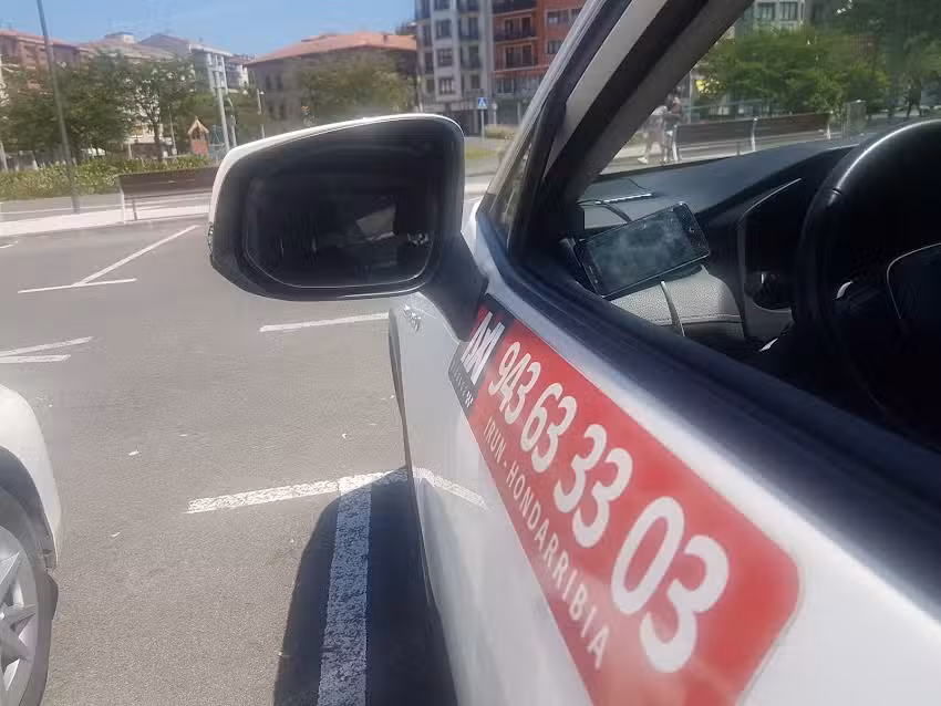 Taxi Bidasoa. Luis Mariano (Casino)
