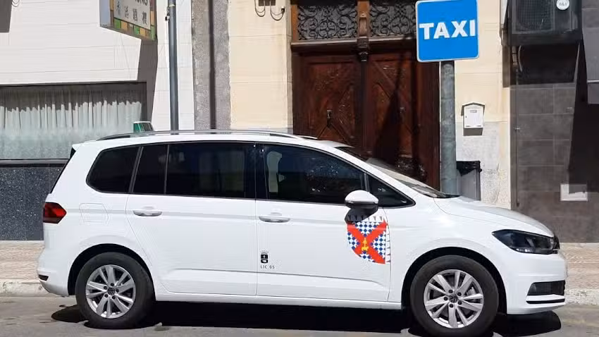 TAXI CARAVACA 7 Plazas, Jose Mu&ntilde;oz