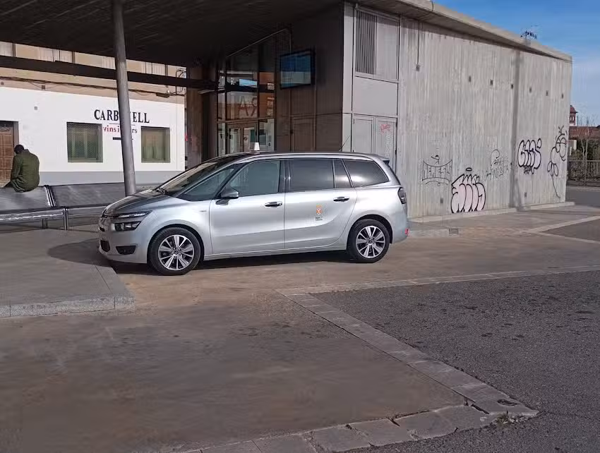 TAXI JOSEP ELIES 24H 7 PLAZAS