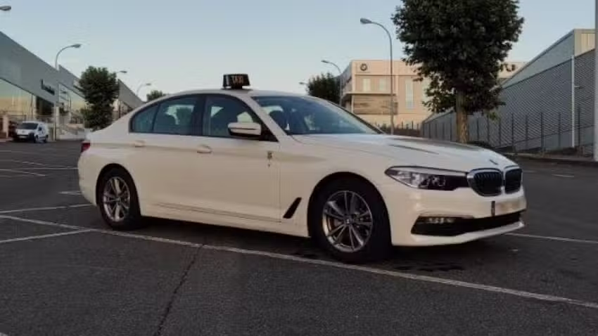 TAXI LAL&Iacute;N VIP MARCOS CERVELA