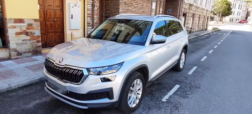 Taxi Luarca Cotarelo (6 pasajeros)