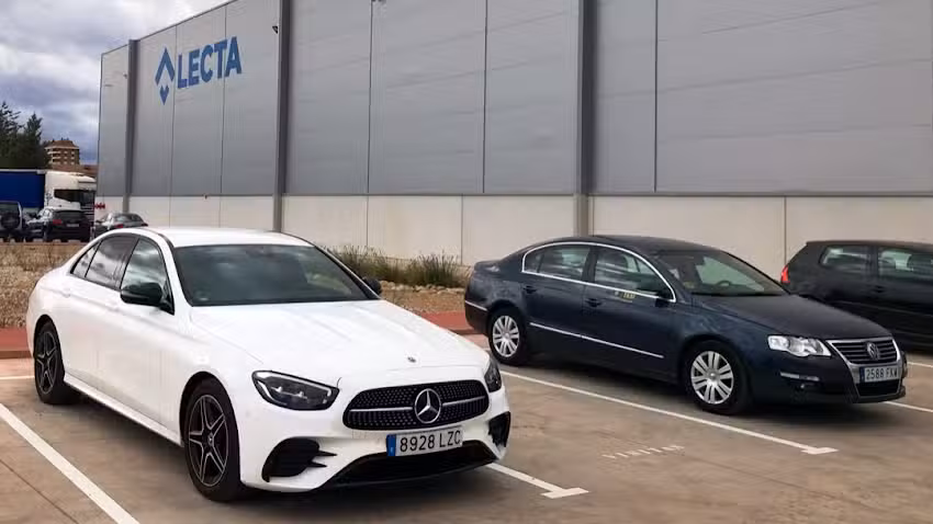 TAXI Mercedes-Benz Almaz&aacute;n