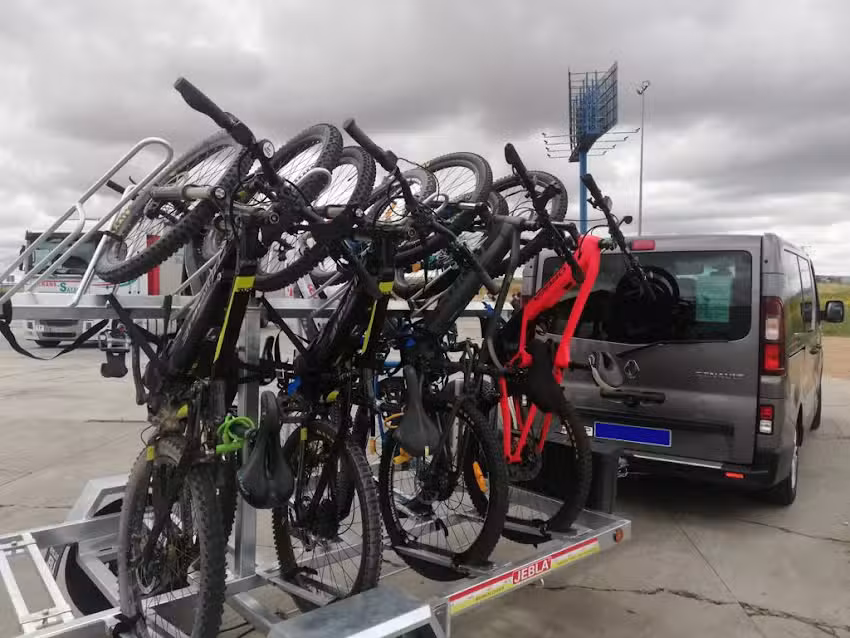 TAXI MOLINASECA F&Eacute;LIX 4-8 PAX