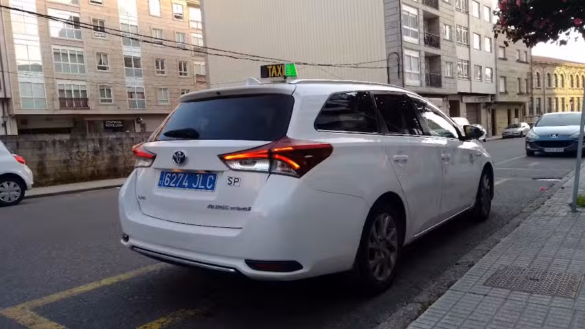 Taxi O Carballi&ntilde;o N19 Luis Carballeda