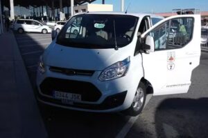 Taxi.Pacoprados .vehículo-adaptado 8 plazas o 6 plazas +PMR