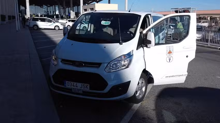 Taxi.Pacoprados .veh&iacute;culo-adaptado 8 plazas o 6 plazas +PMR