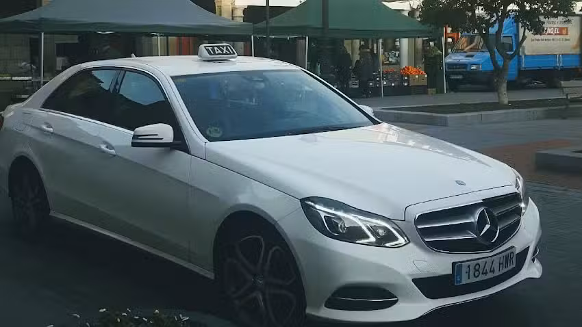 Taxi Pe&ntilde;aranda