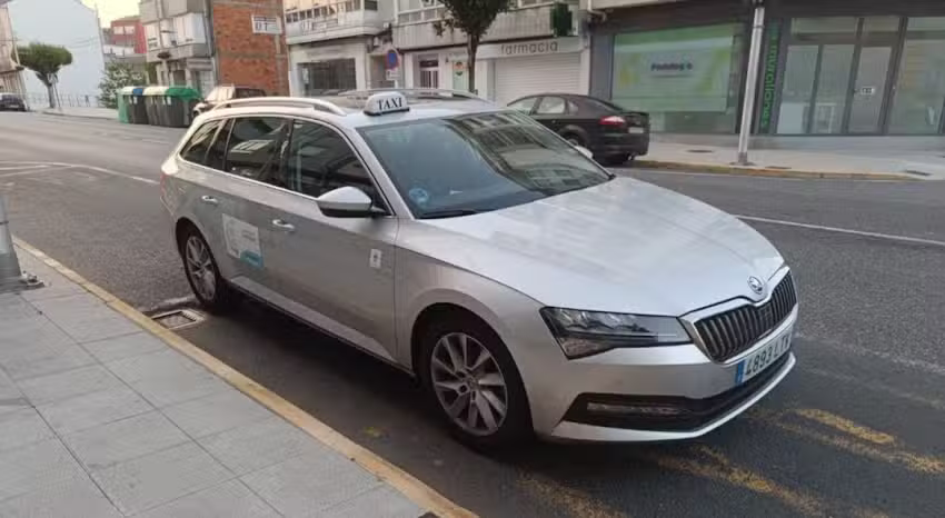 Taxi Radia As Pontes ( Diana Fern&aacute;ndez L&oacute;pez)