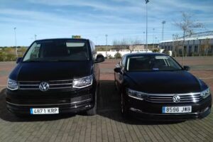 TAXI Villanueva de Córdoba TAXI MariaJosé Cachinero y Alfonso 5 y 9 plazas