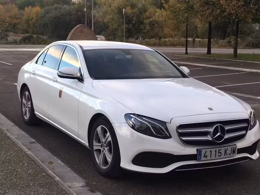 Taxis Calahorra 24 HORAS vehiculos (Mercedes) Hnos GS viajes locales-nacionales e internacionales