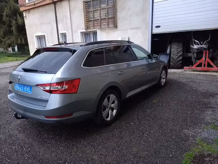 Taxis Tino c.la cruz 1 Ampuero