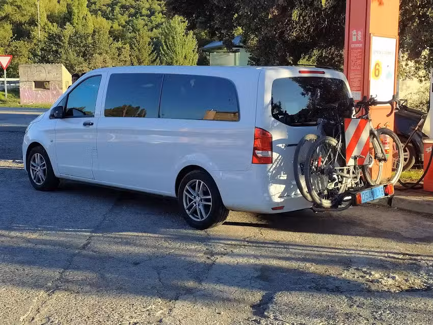 Taxivip Huesca de 1 a 8 Plazas