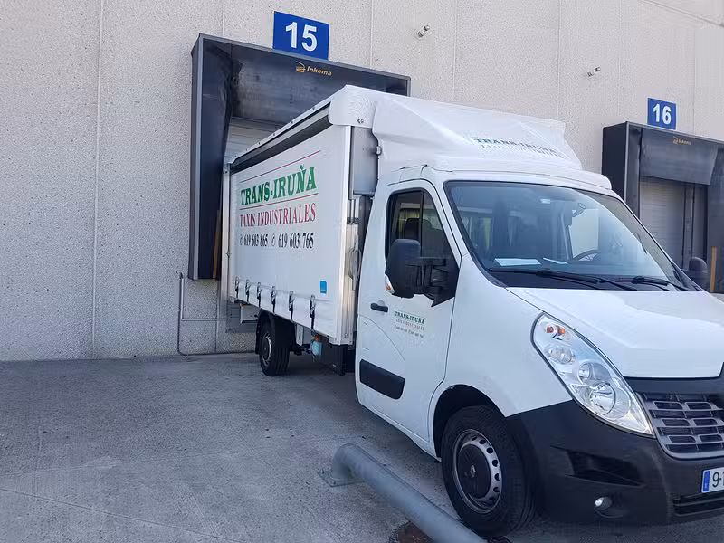 Trans Iru&ntilde;a Taxis Industriales
