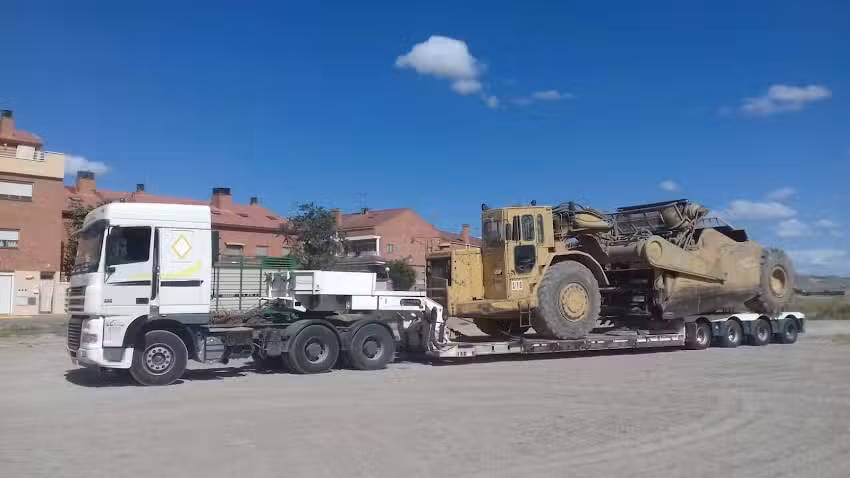 Transportes y Gr&uacute;as Cinco Villas &ndash; Transportes especiales