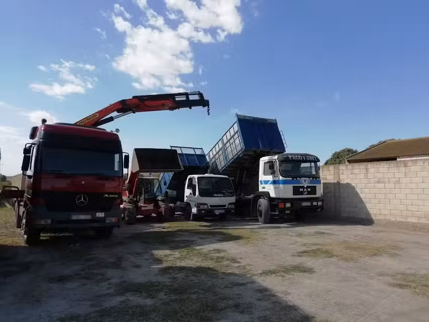 Transportes y Gr&uacute;as Vicente