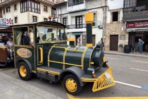 Tren turístico de Comillas