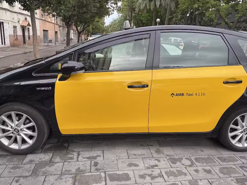 www.taxifreebcn.com
